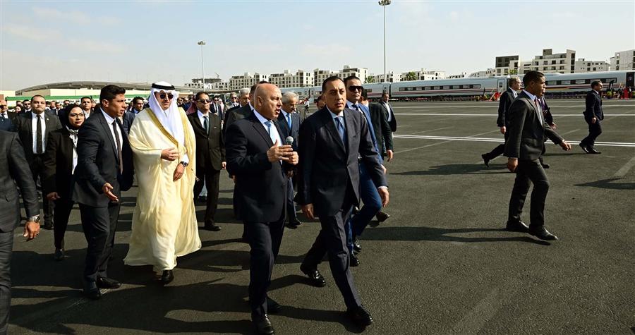 Madbouly inspects locally-manufactured transports at TransMEA Smart 2025

